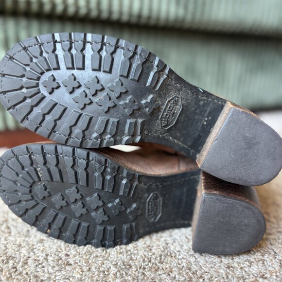 Frye Sabrina Chelsea Leather Ankle Booties Distressed Brown - Picture 7 of 7